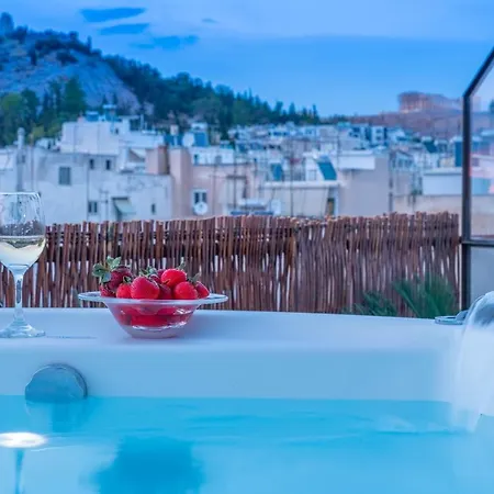 Topfloor Getaway Balcony&hot Tub+acropolis View Athens
